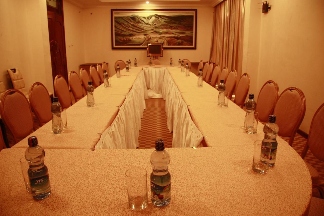 Caravan Hotel Addis Abeba Esterno foto